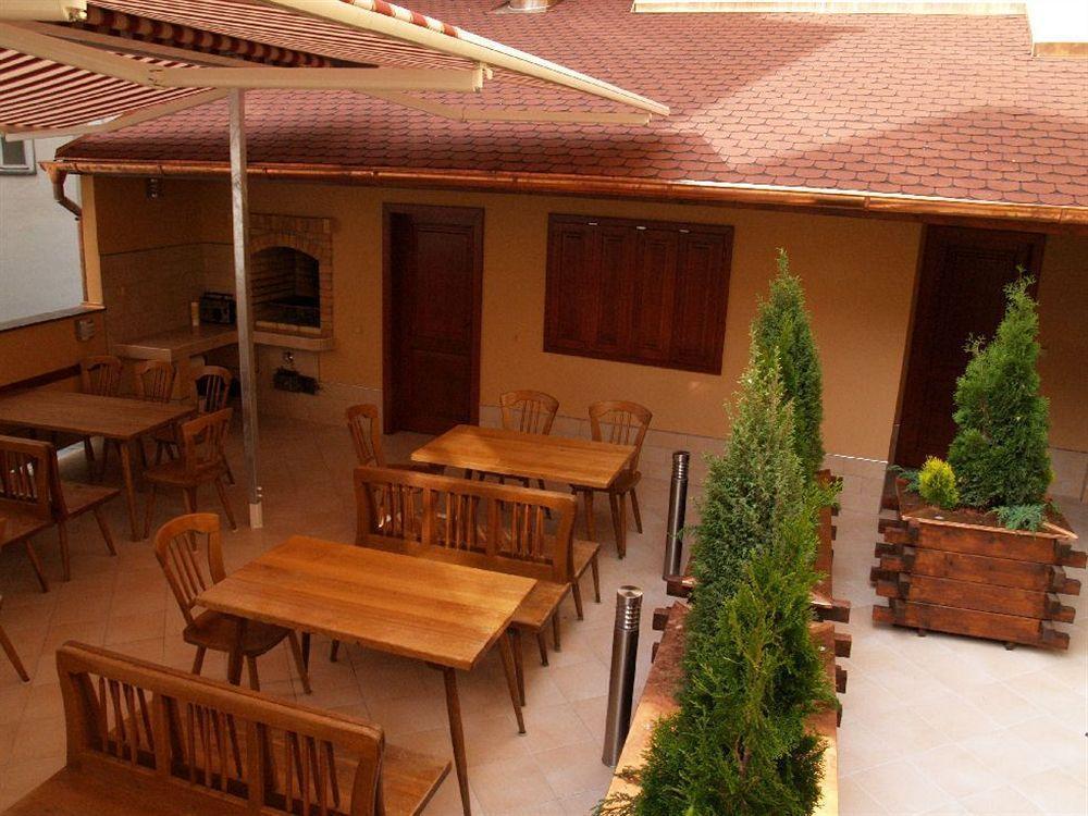 Hotel Pegas Бърно Екстериор снимка