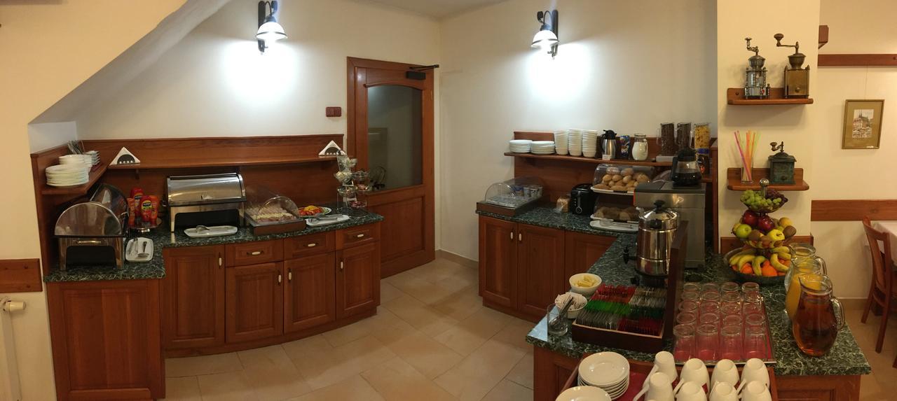 Hotel Pegas Бърно Екстериор снимка