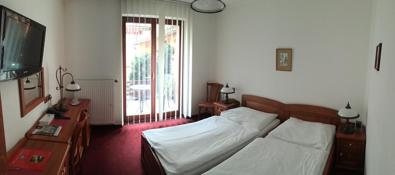 Hotel Pegas Бърно Екстериор снимка