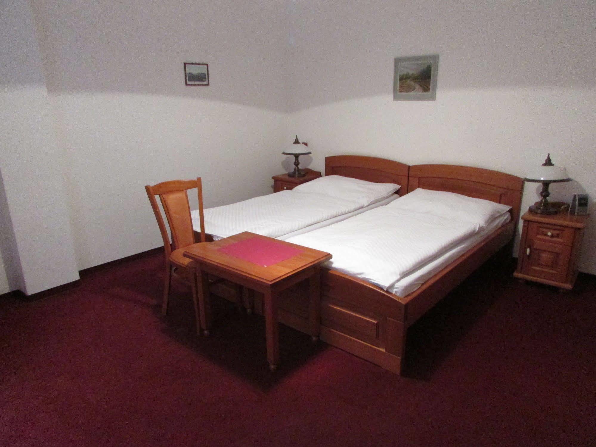 Hotel Pegas Бърно Екстериор снимка