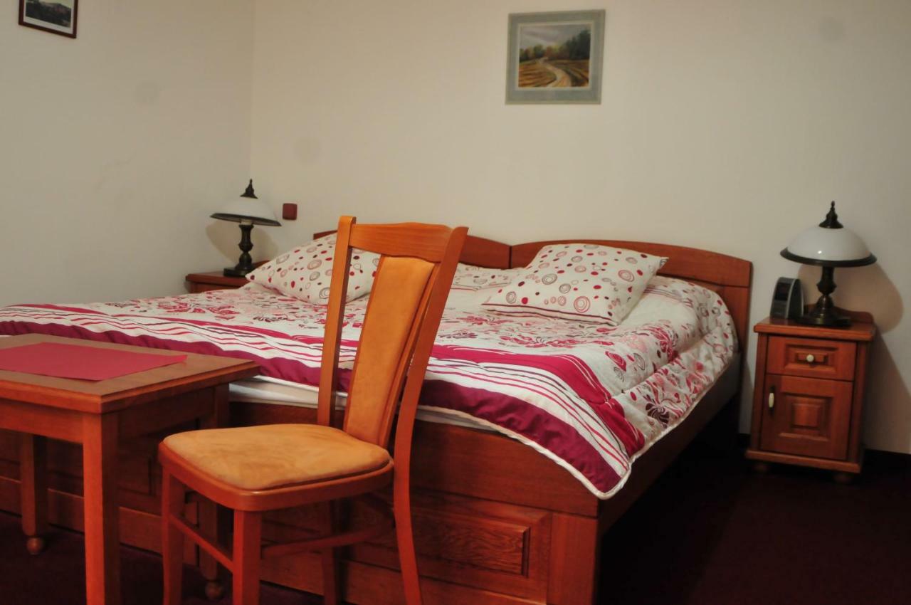 Hotel Pegas Бърно Екстериор снимка